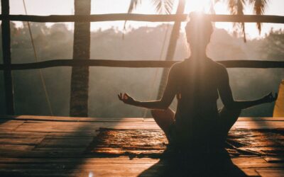 Méditation en voyage : comment créer ta bulle de calme partout dans le monde 