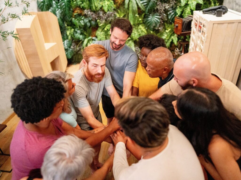 vouloir plaire en s'intégrant à un groupe est un besoin primitif 