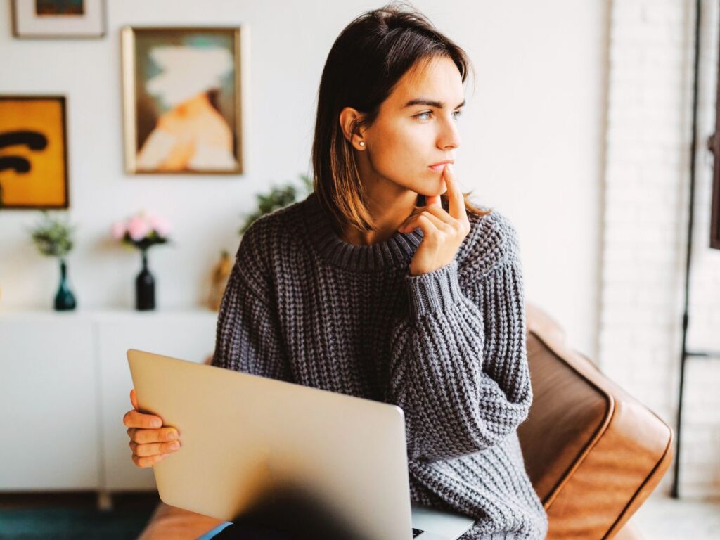 Faire le tri pour simplifier sa vie quand on est débordée Faire le tri pour simplifier sa vie quand on est débordée