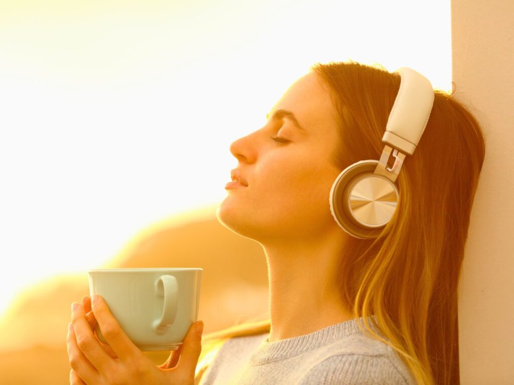 Ecouter de la musique est une solution pour arrêter de trop réfléchir Ecouter de la musique est une solution pour arrêter de trop réfléchir